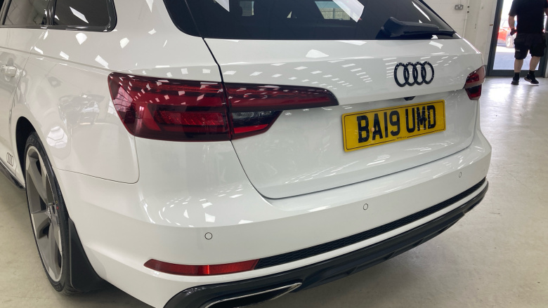 Audi A4 35 TDI Black Edition 5dr S Tronic Diesel Estate